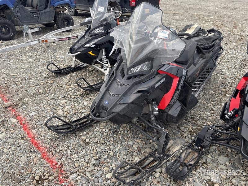 Motoneige Polaris 800 Titan XC 155 ES Snowmobile (Inoperable) — occasion 2019