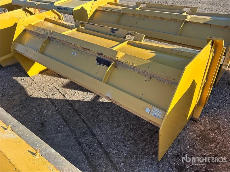 Chasse-neige ProTech SP08S 96 in Skid Steer Snow Pusher — occasion