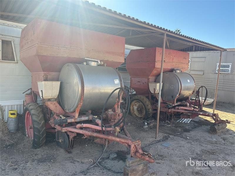 Remorque agricole Quantity of (2) S/A Potato Planter — occasion