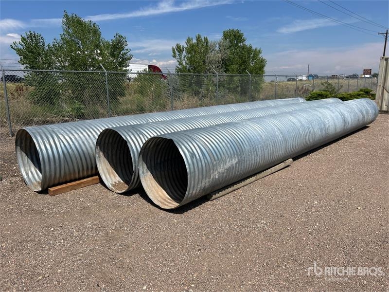 Enrouleur d'irrigation Quantity of (3) 30 ft Load H Steel Pipe — occasion