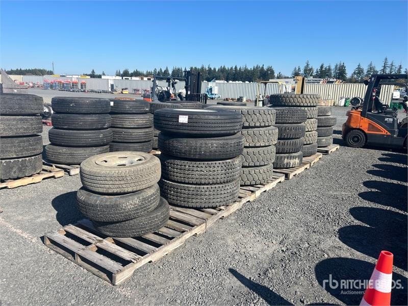 Pneu, roue et jante Quantity of (6) Pallets of Tires — occasion
