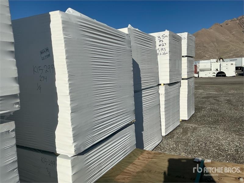 Palan et treuil Quantity of (9) Pallets of Polyiso Insulation Pane — occasion