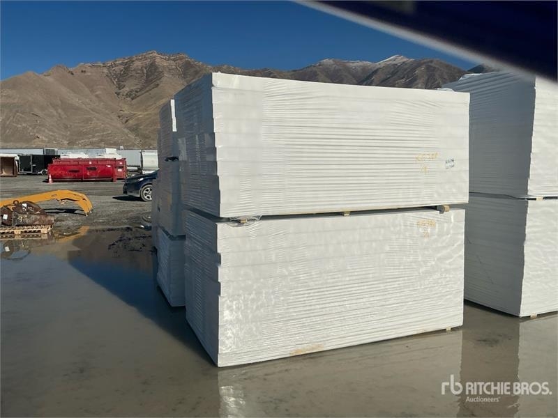 Palan et treuil Quantity of (9) Pallets of Polyiso Insulation Pane — occasion