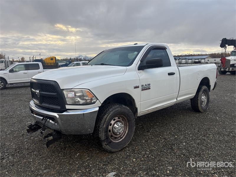 Fourgon utilitaire RAM 2500 4x4 Pickup — occasion 2013
