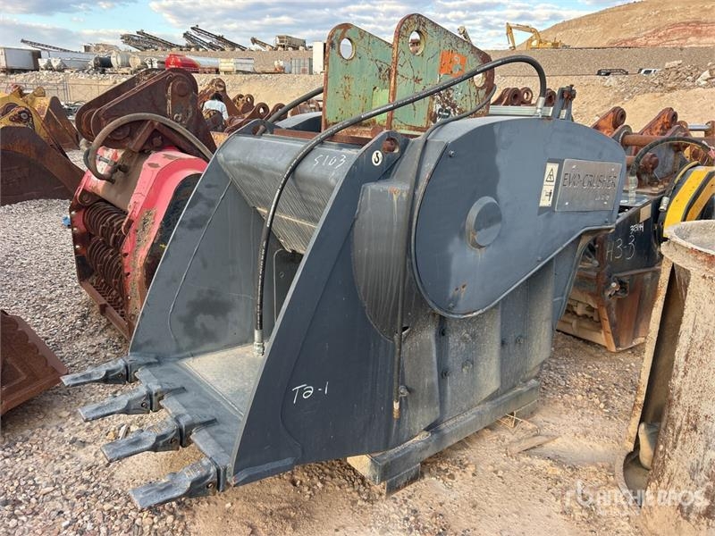 Simex EVO32HD 39 in Excavator Crusher Bucket