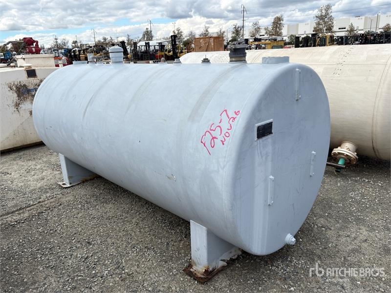 Réservoir de carburant Skid Mounted Steel and concrete Diesel Gasoline Co — occasion