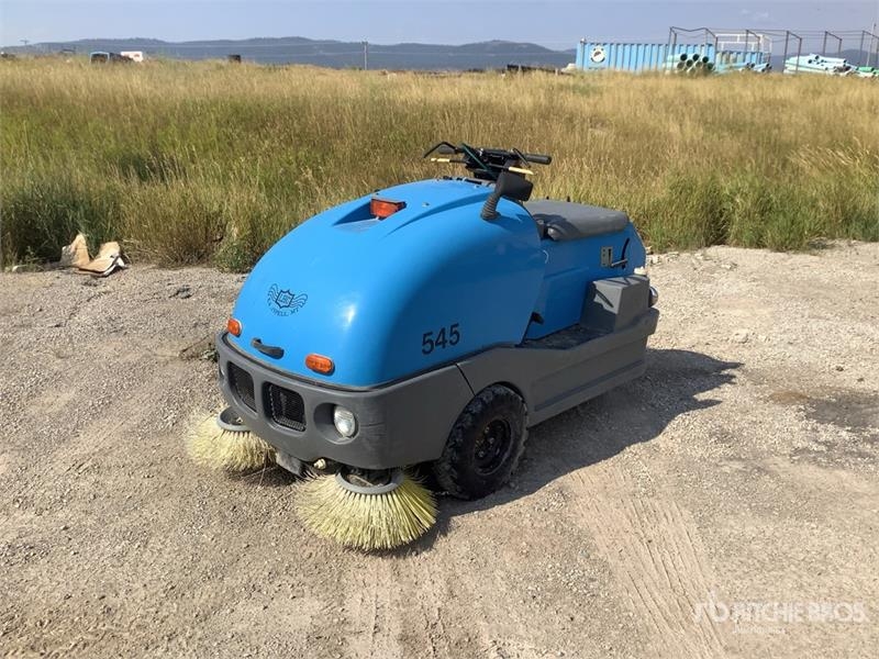 Tennant Ride-On Floor Sweeper