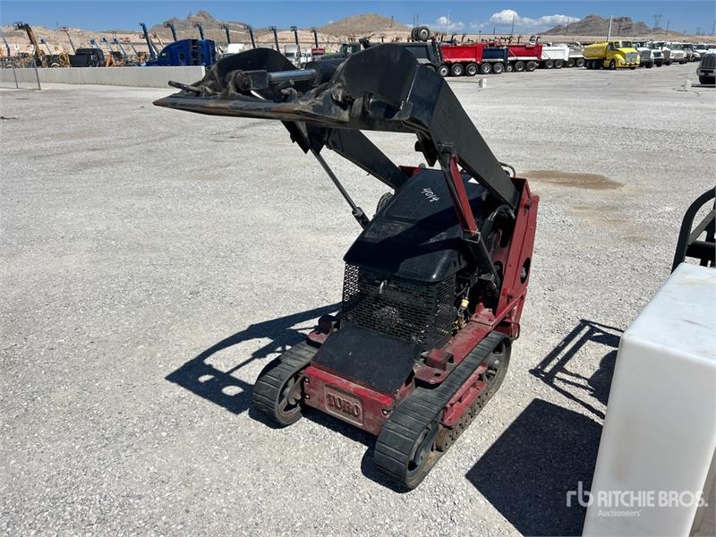 Toro Dingo TX427