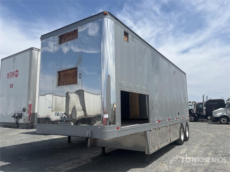 Trainmobile 28 ft x 102 in S/A Van Trailer
