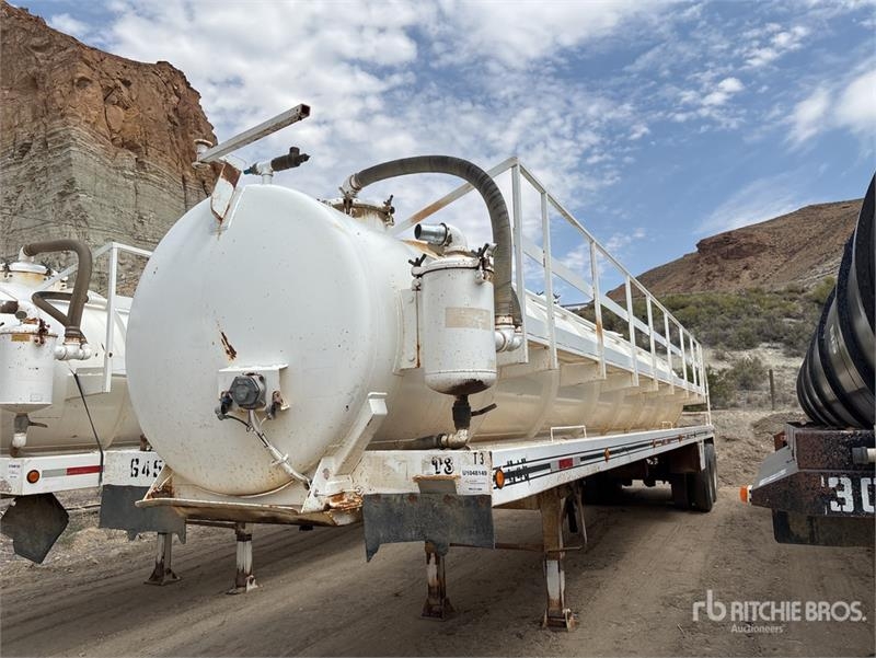 Troxell 5460 gal T/A 130 BBL Vacuum Tanker Trailer