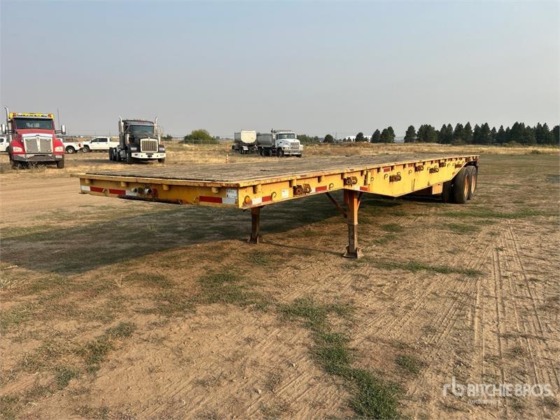 Utility 40 ft T/A A-Train Lead Flatbed Trailer