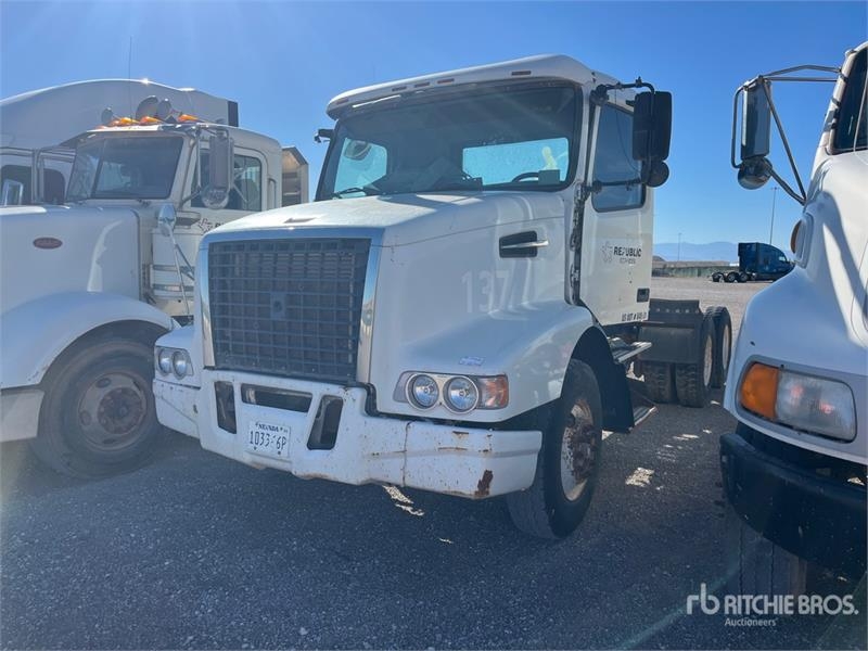 Tracteur routier Volvo VHD — occasion 2006