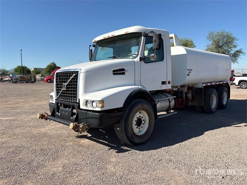 Camion citerne Volvo VHD 4000 gal 6x4 Water — occasion 2007