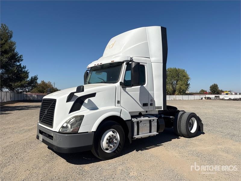 Tracteur routier Volvo VNL — occasion 2018