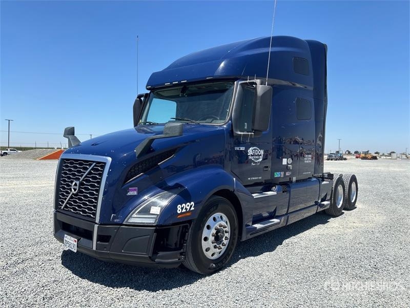 Tracteur routier Volvo VNL760 — occasion 2021