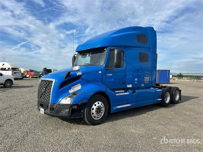 Tracteur routier Volvo VNL760 — occasion 2020