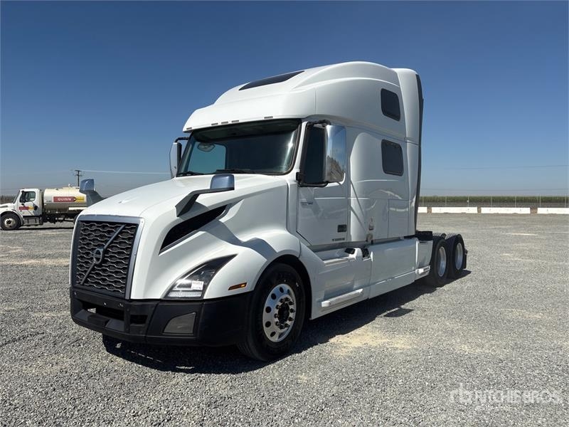 Volvo VNL860