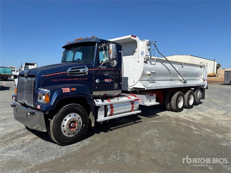 Camion benne Western Star 4700 8x4 Tri/A Dump — occasion 2019
