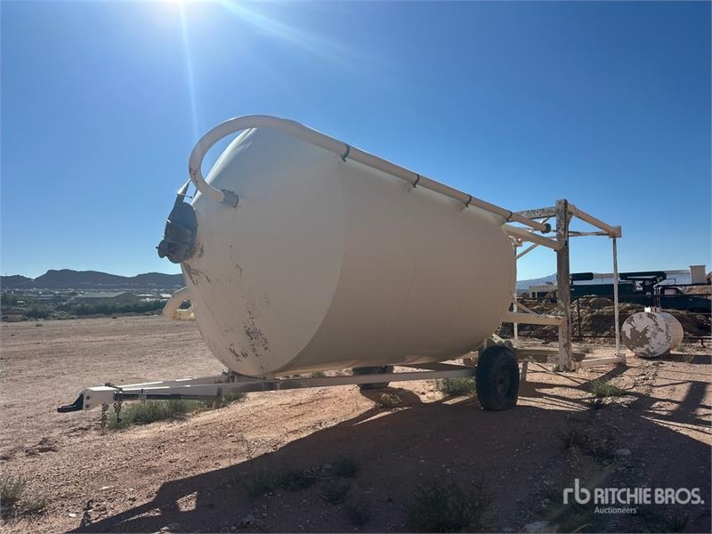 Centrale d'enrobage White silo with bag house on wheels 1 Axle Bag House — occasion