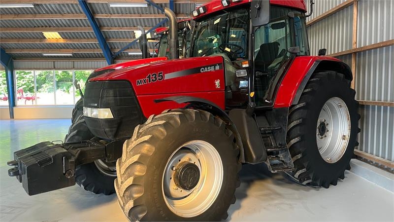 Case IH MX135 Traktor