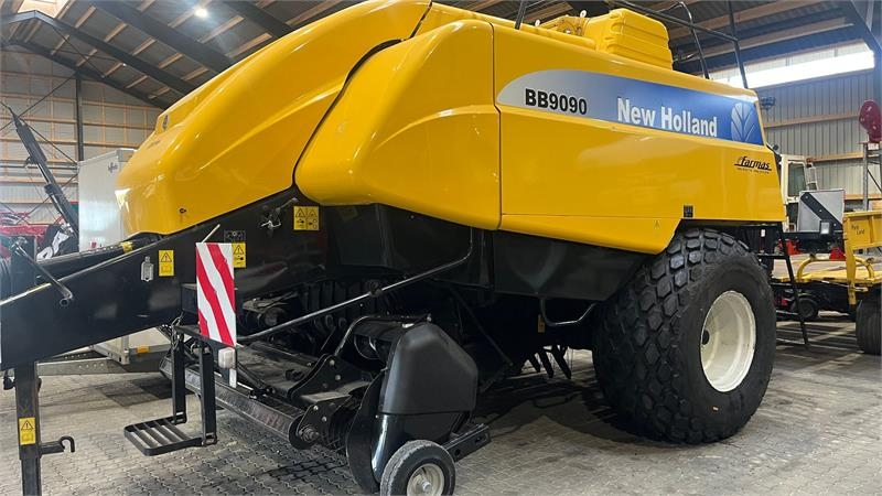 New Holland BB 9090 Parkland ballevogn