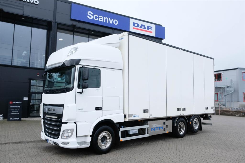 DAF XF 530 med NTM skåpbyggnation
