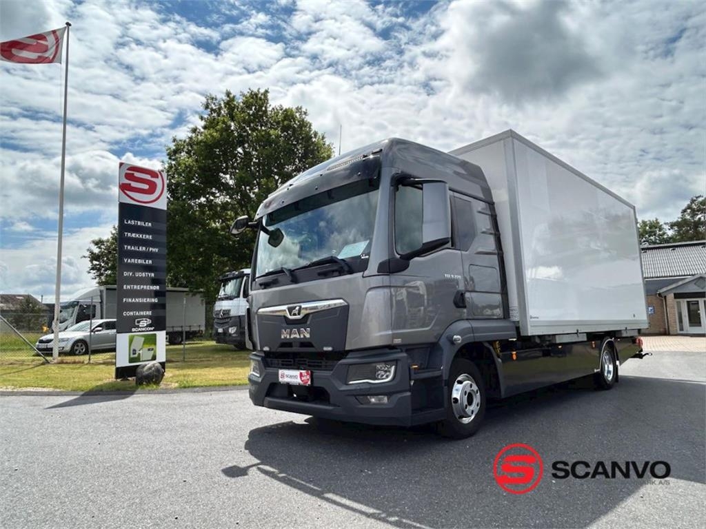 MAN TGL 8-220 4x2 BL fast skåpbil inkl. 2 st växelflak