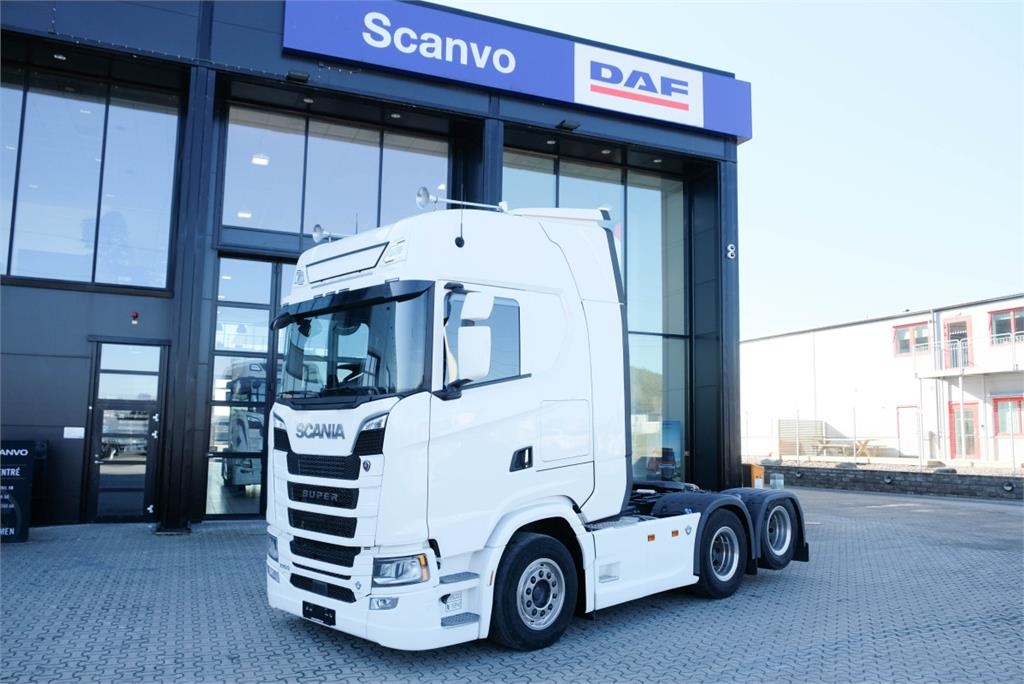 Scania S770 V8 6x2 dragbil 2024 - endast 19 100 mil
