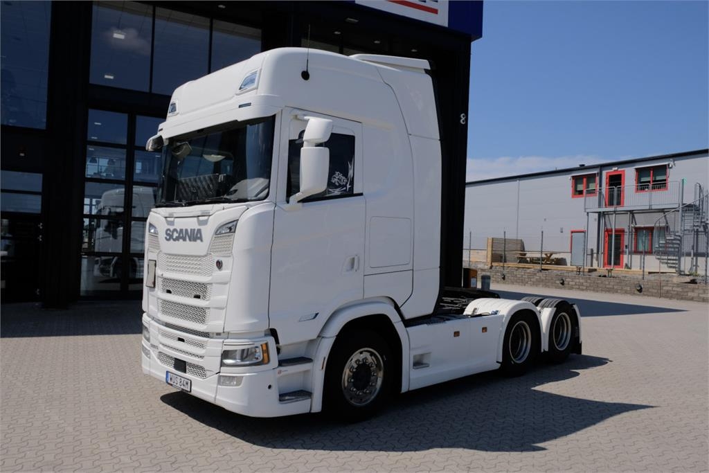 Scania Super S500 6x2 dragbil Årsmodell 2023