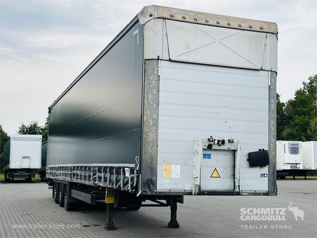 Schmitz Cargobull Curtainsider Mega GetrÃ¤nke