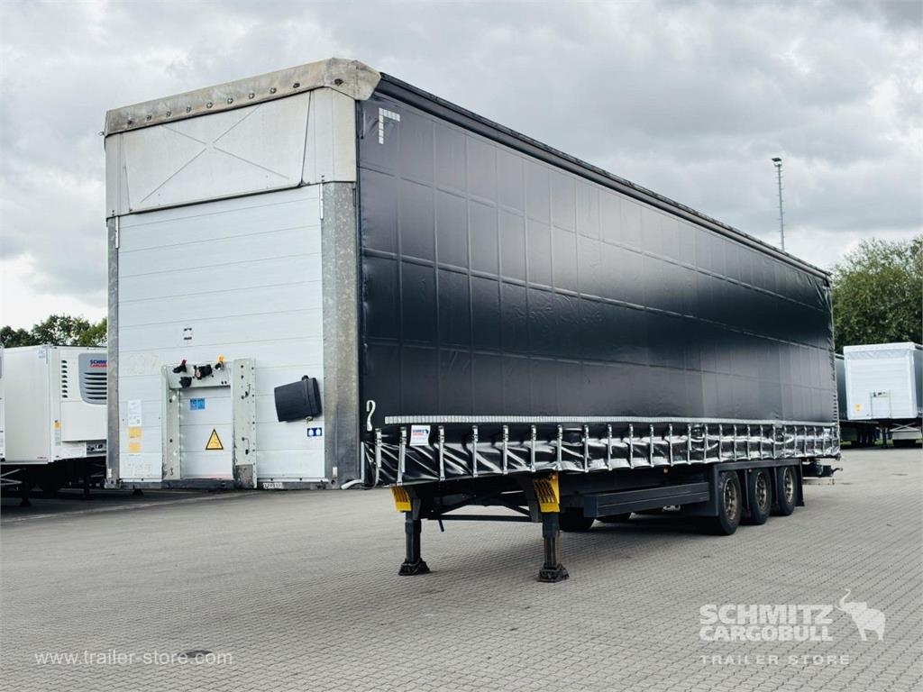 Schmitz Cargobull Curtainsider Mega GetrÃ¤nke
