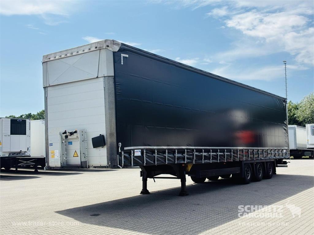 Schmitz Cargobull Curtainsider Mega GetrÃ¤nke