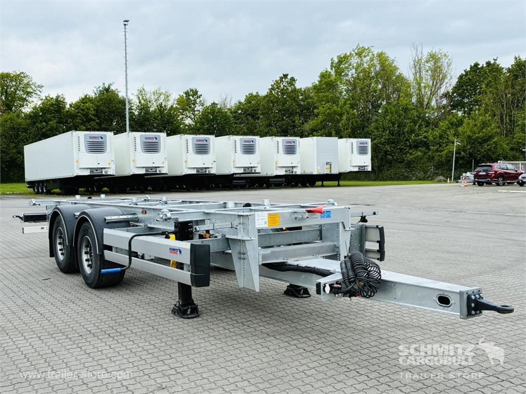 Schmitz Cargobull Zentralachsanhänger Wechselfahrgestell Maxiausführ