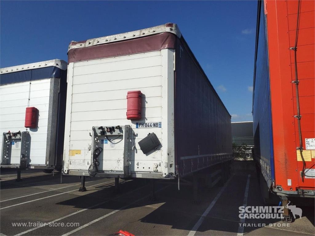 Schmitz Cargobull Semitrailer Curtainsider Standard Hayon