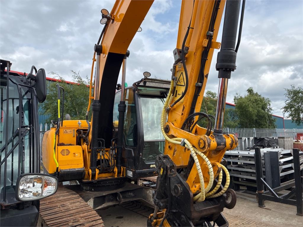 JCB JC