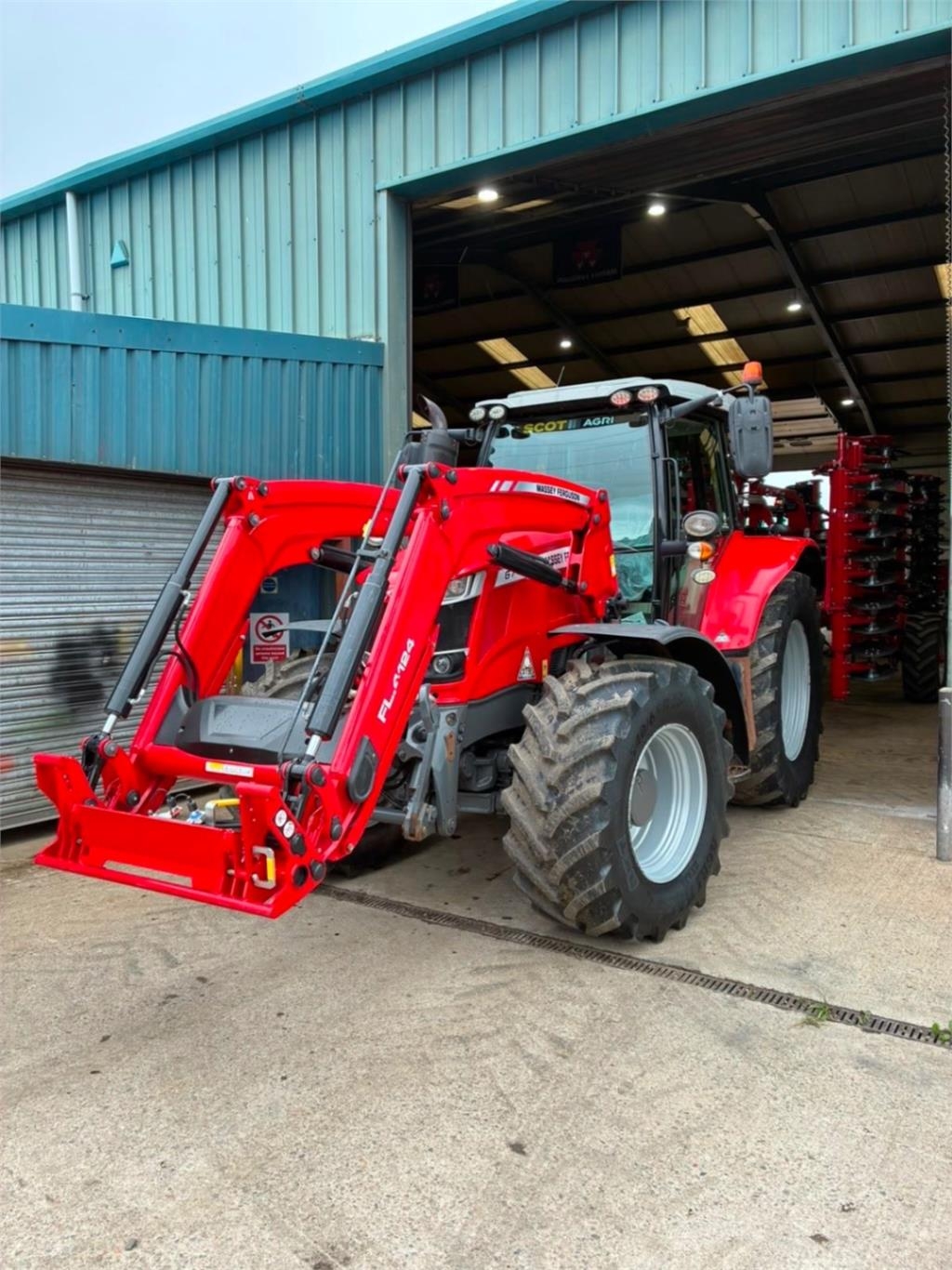 Massey Ferguson 6718S EXC