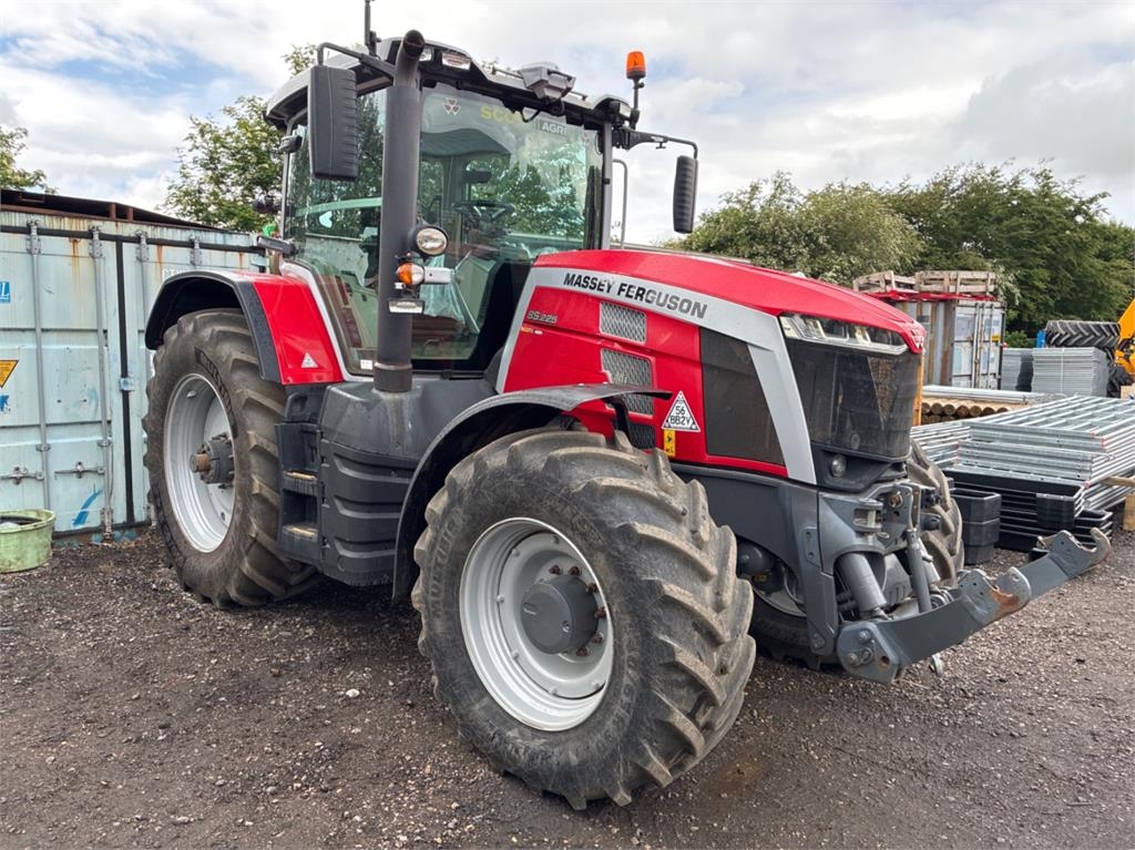 Massey Ferguson 8S225 D-7