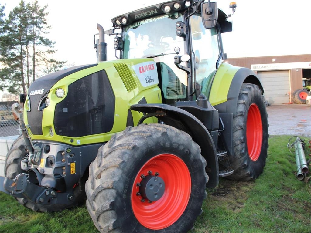 CLAAS AXION 800