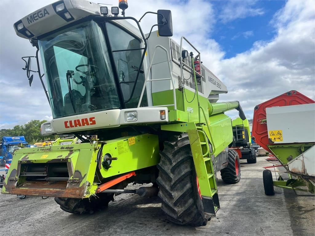 CLAAS MEGA 350