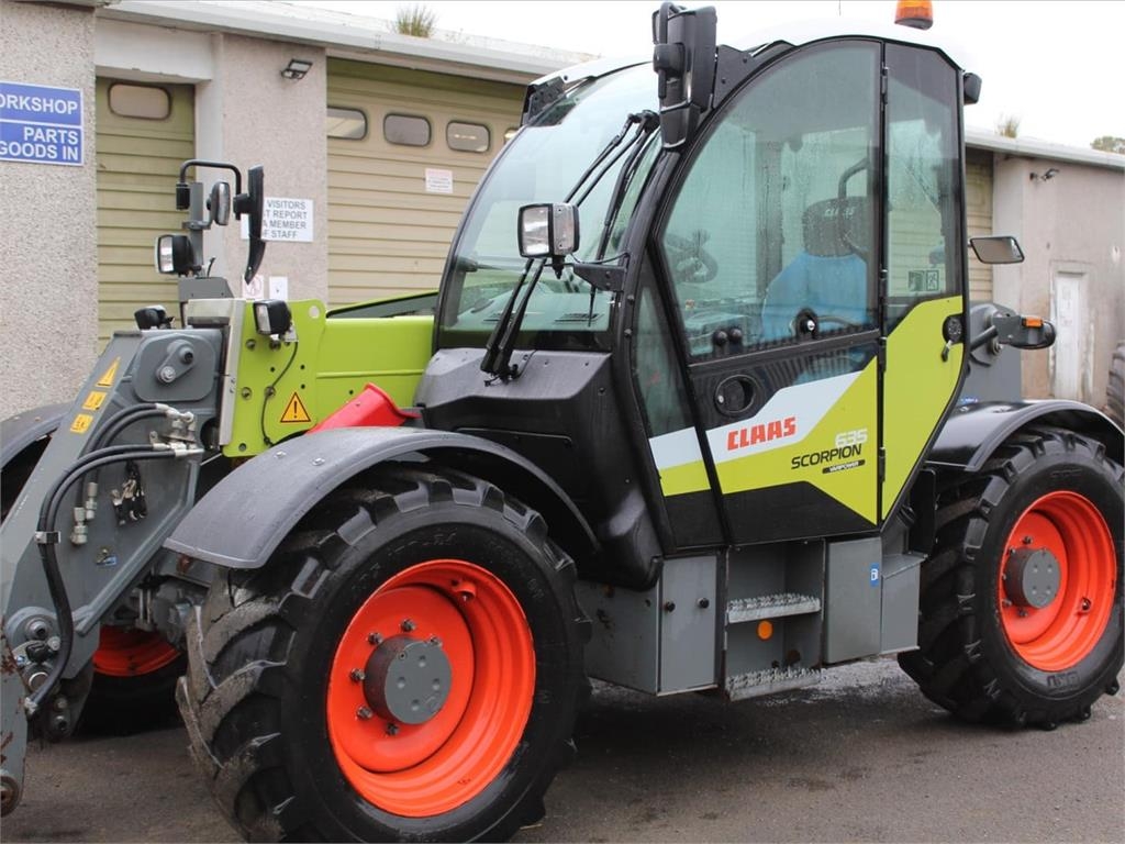 CLAAS SCORPION 635