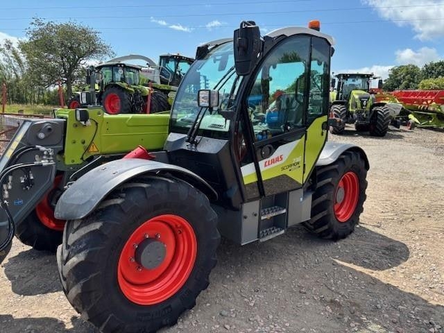 CLAAS SCORPION 736