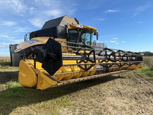 Moissonneuse-batteuse New Holland CR 9080 — occasion 2013
