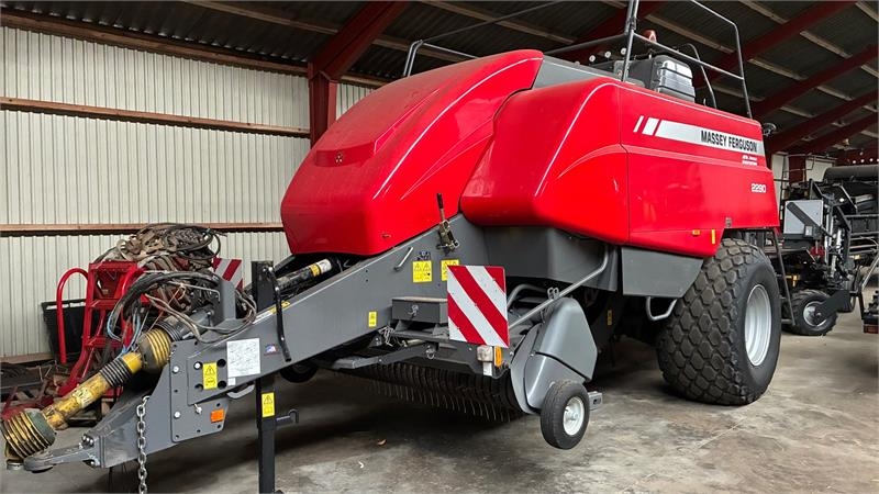Massey Ferguson 2290 Med Parkland 453 vogn