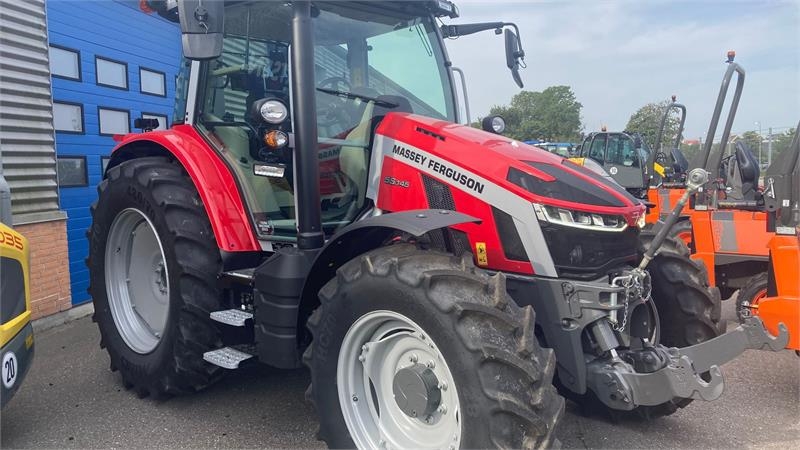 Massey Ferguson 5S.145 Exclusive Dyna-6 Exclusive
