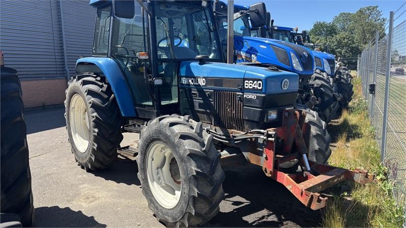 New Holland 6640 SLE 4 WD
