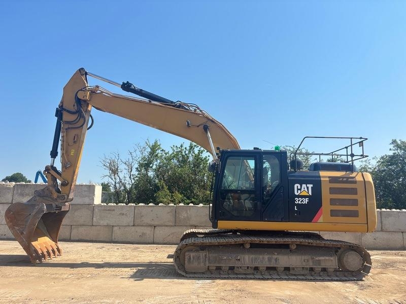 CAT 323FL