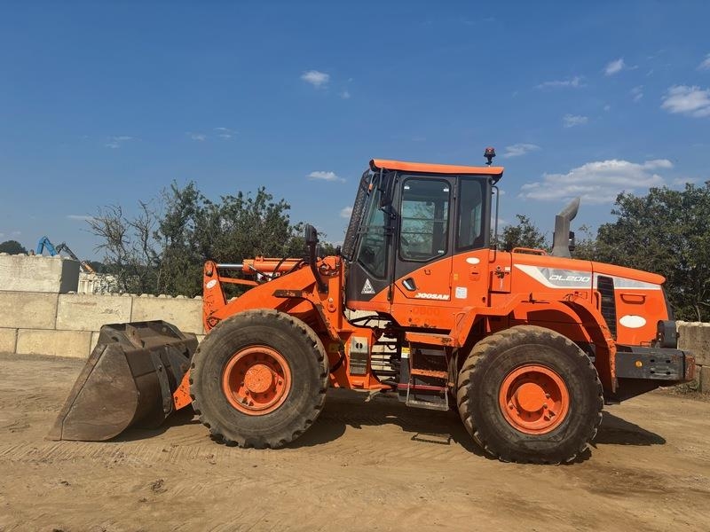 Doosan DL200