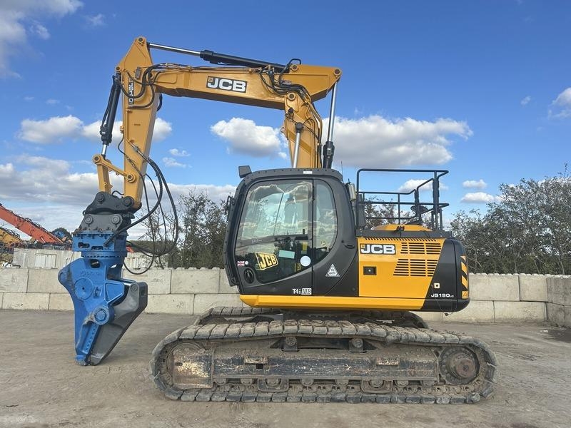 JCB JS190LC T4i Remote controlled excavator