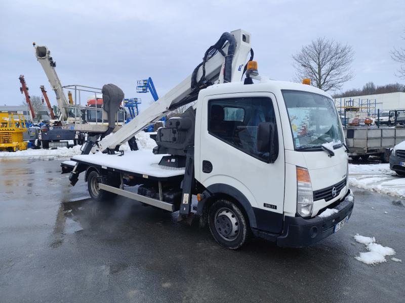 Nissan Cabstar Scorpion 1812