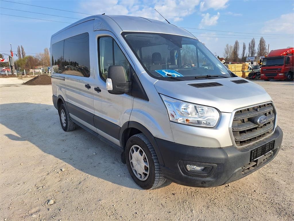 Ford Transit - 6 persons - Wheelchair ramp